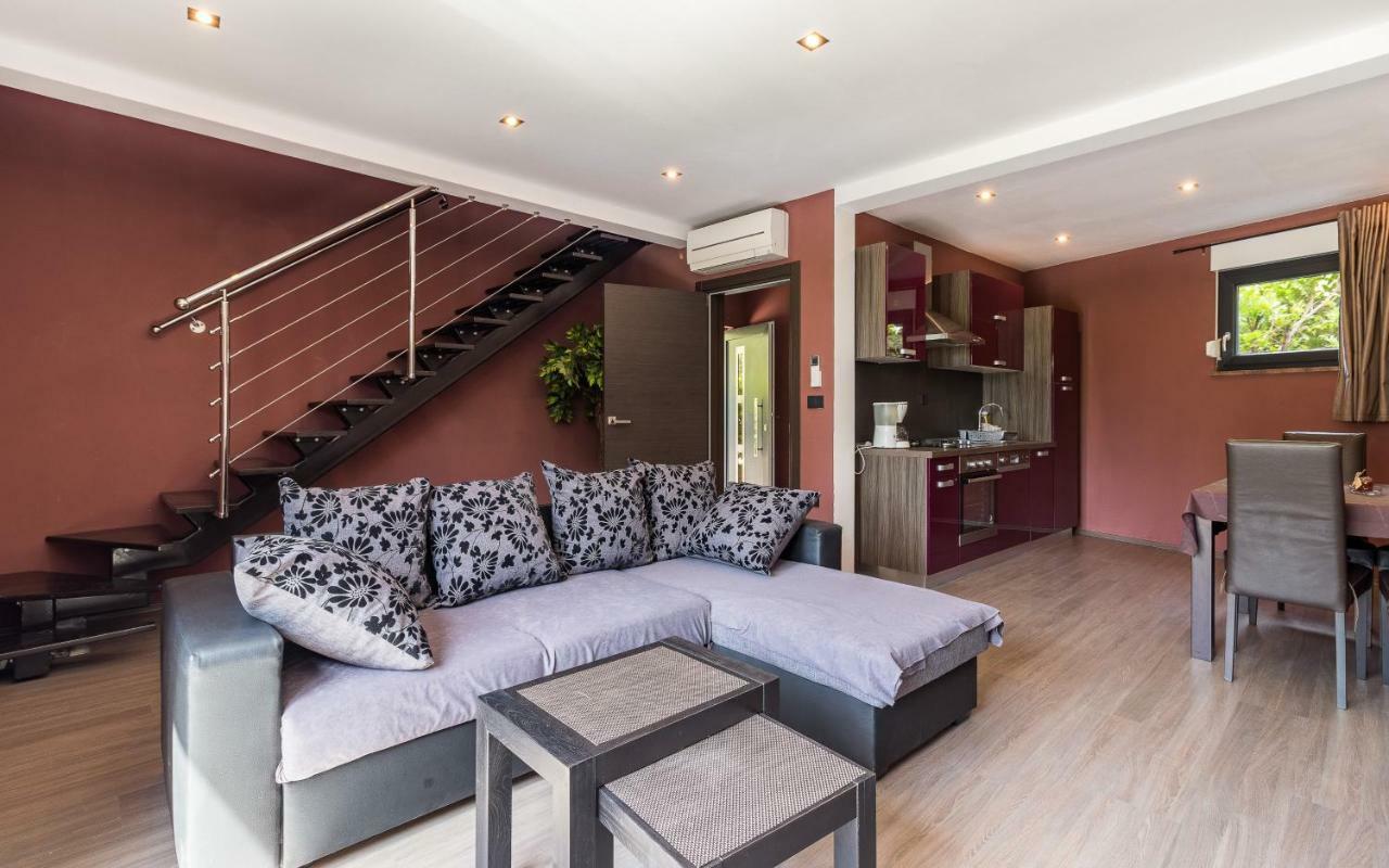 Apartmani Kazun - App 4 - Ferienhaus فاجانا المظهر الخارجي الصورة